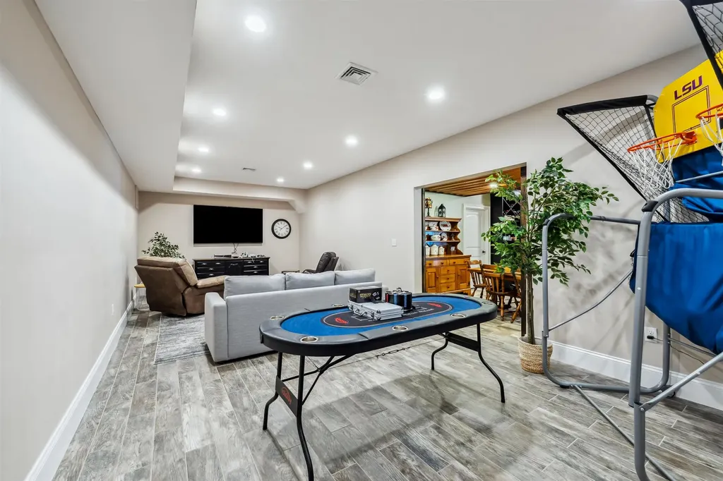 32 Burnham Road Windham NH 03087