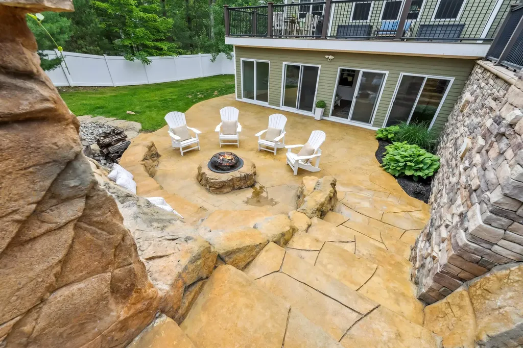 32 Burnham Road Windham NH 03087