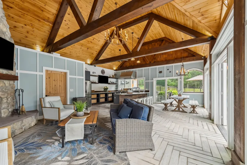 32 Burnham Road Windham NH 03087