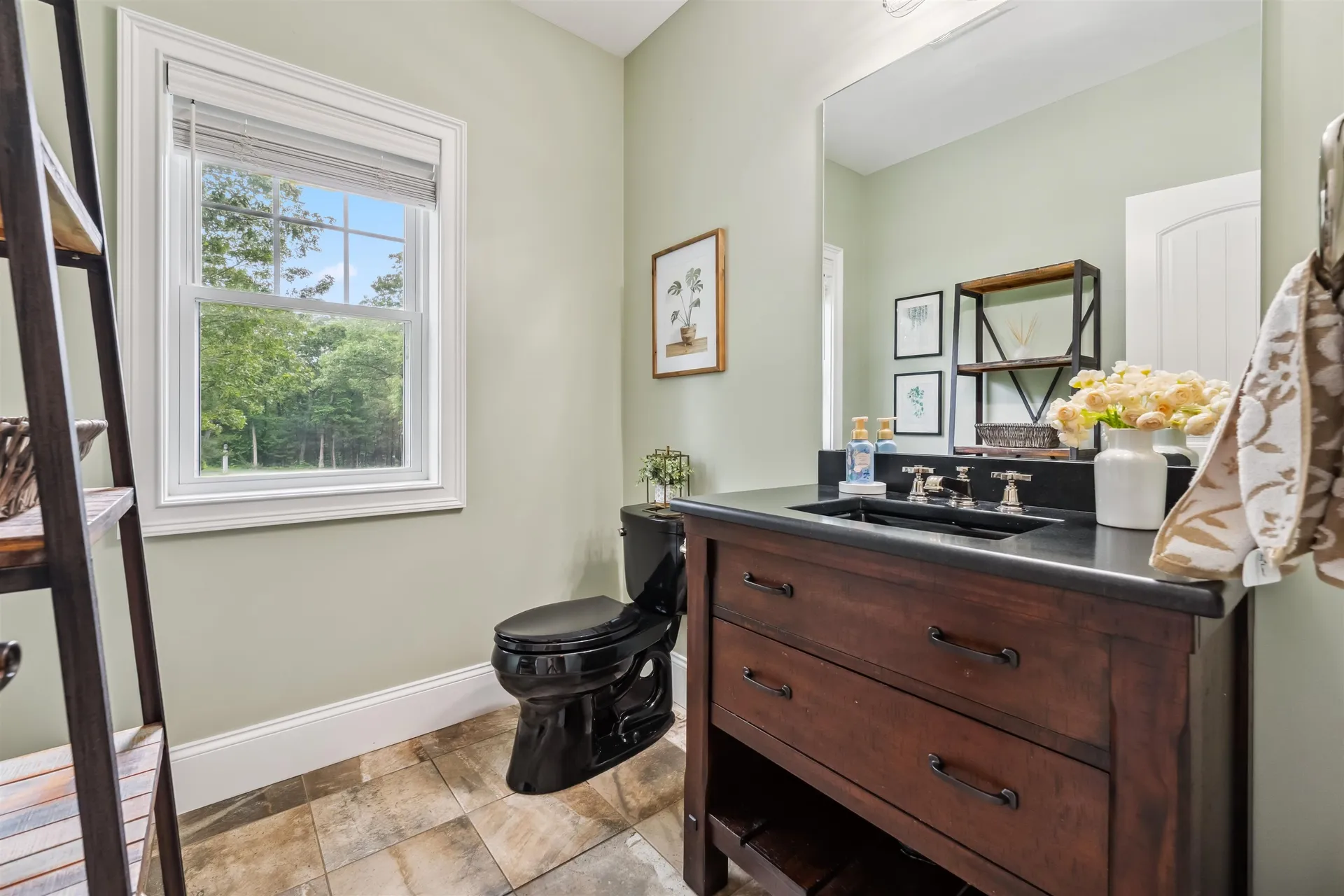 32 Burnham Road Windham NH 03087