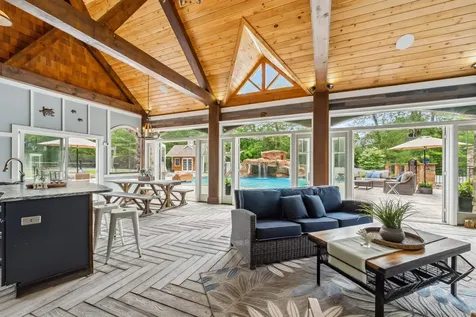 32 Burnham Road Windham NH 03087