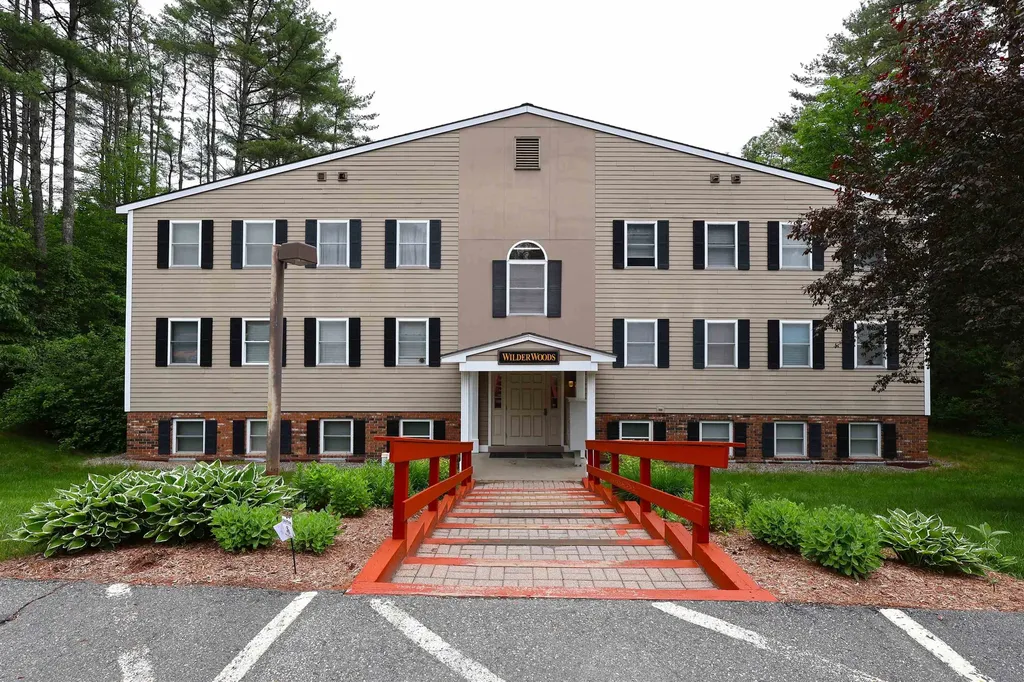 647 Bugbee Street Hartford VT 05001