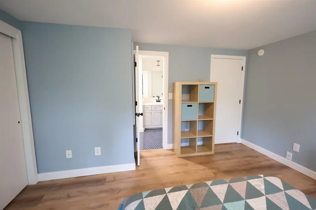 647 Bugbee Street Hartford VT 05001
