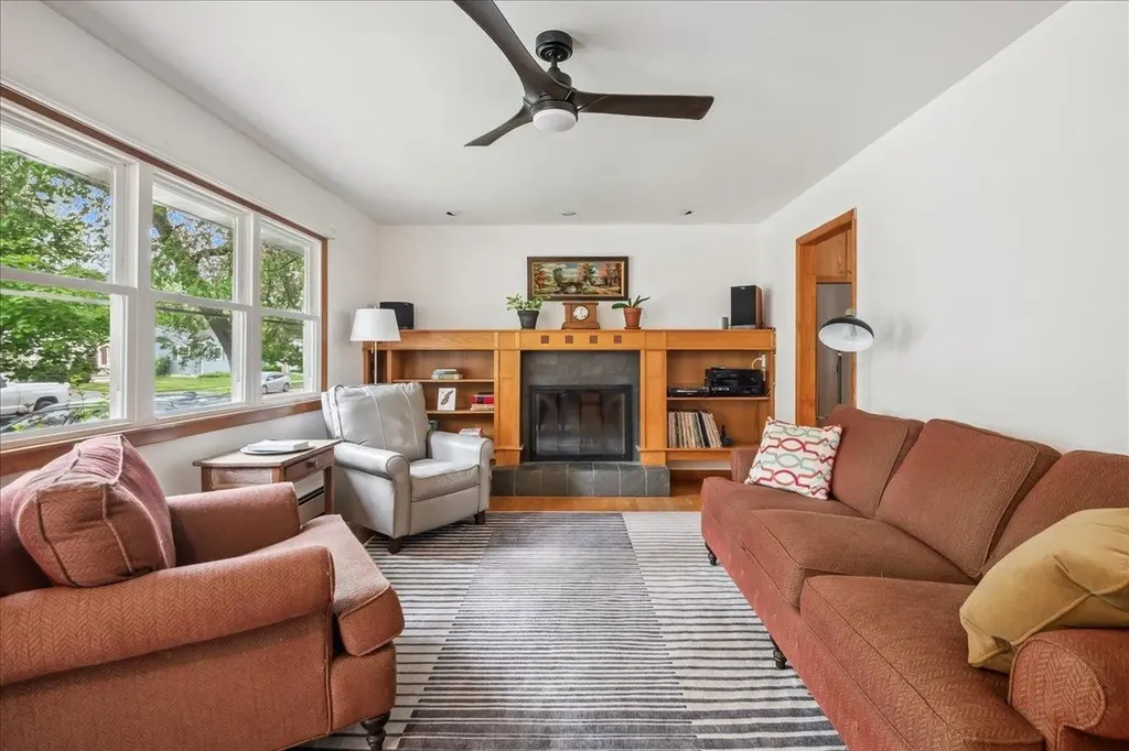 213 Pleasant Avenue Burlington VT 05408