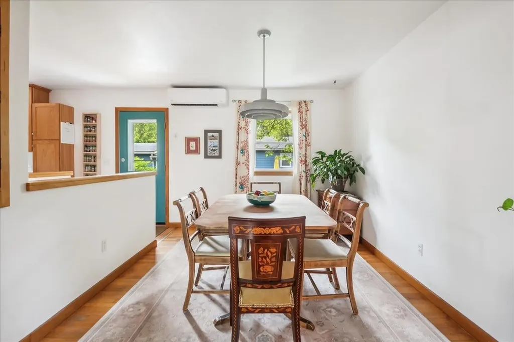 213 Pleasant Avenue Burlington VT 05408