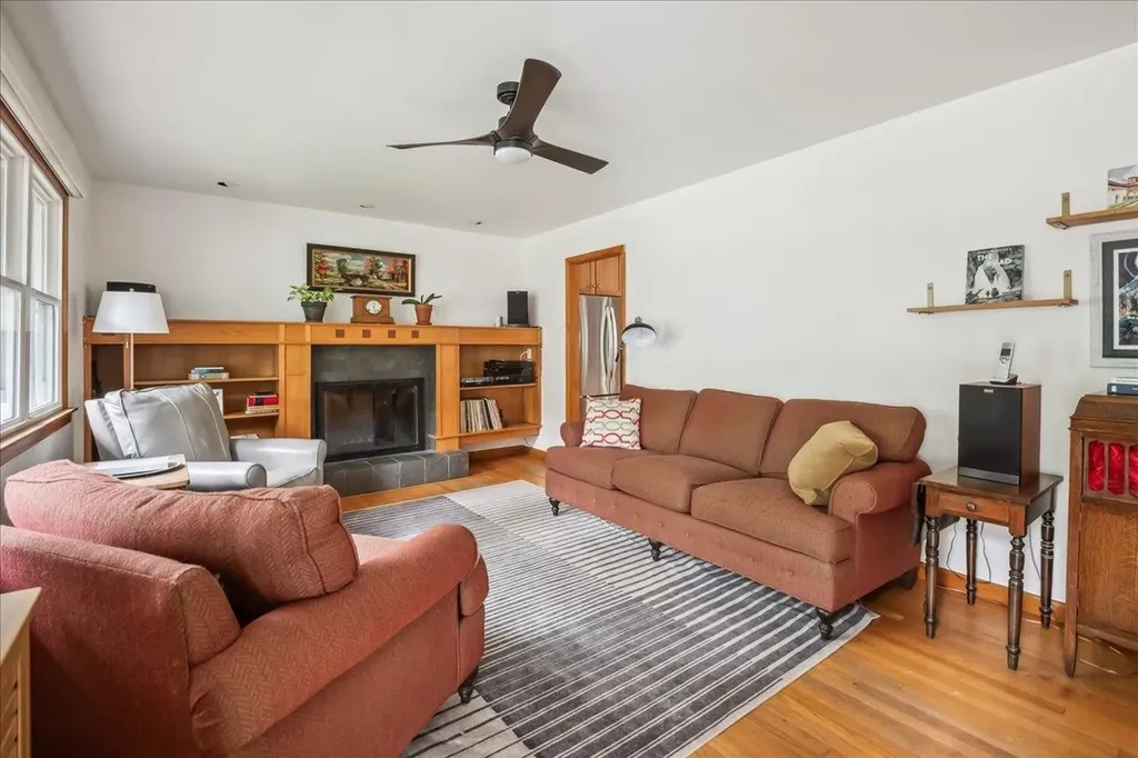 213 Pleasant Avenue Burlington VT 05408