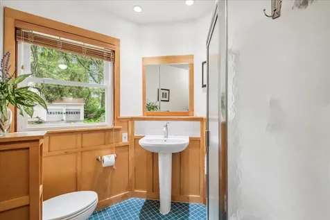 213 Pleasant Avenue Burlington VT 05408