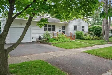 213 Pleasant Avenue Burlington VT 05408