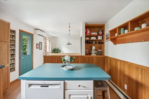 213 Pleasant Avenue Burlington VT 05408