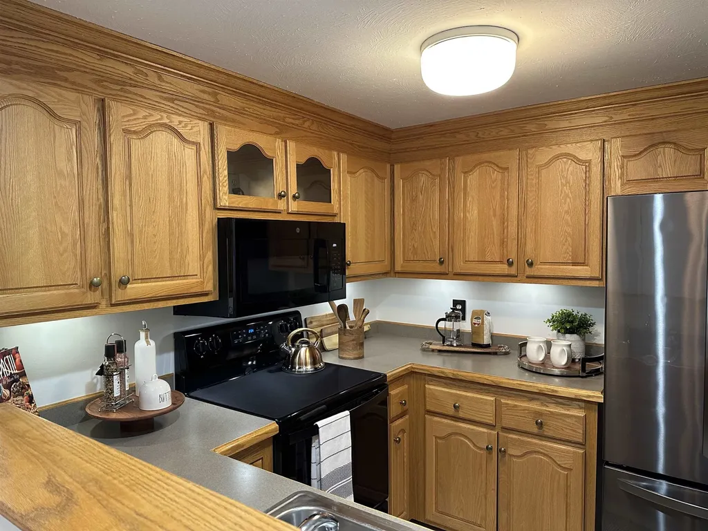 11 Pimlico Court Bedford NH 03110