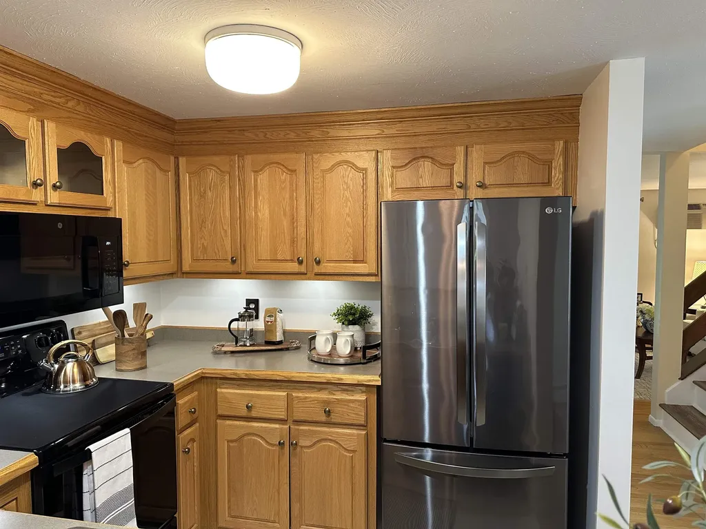 11 Pimlico Court Bedford NH 03110