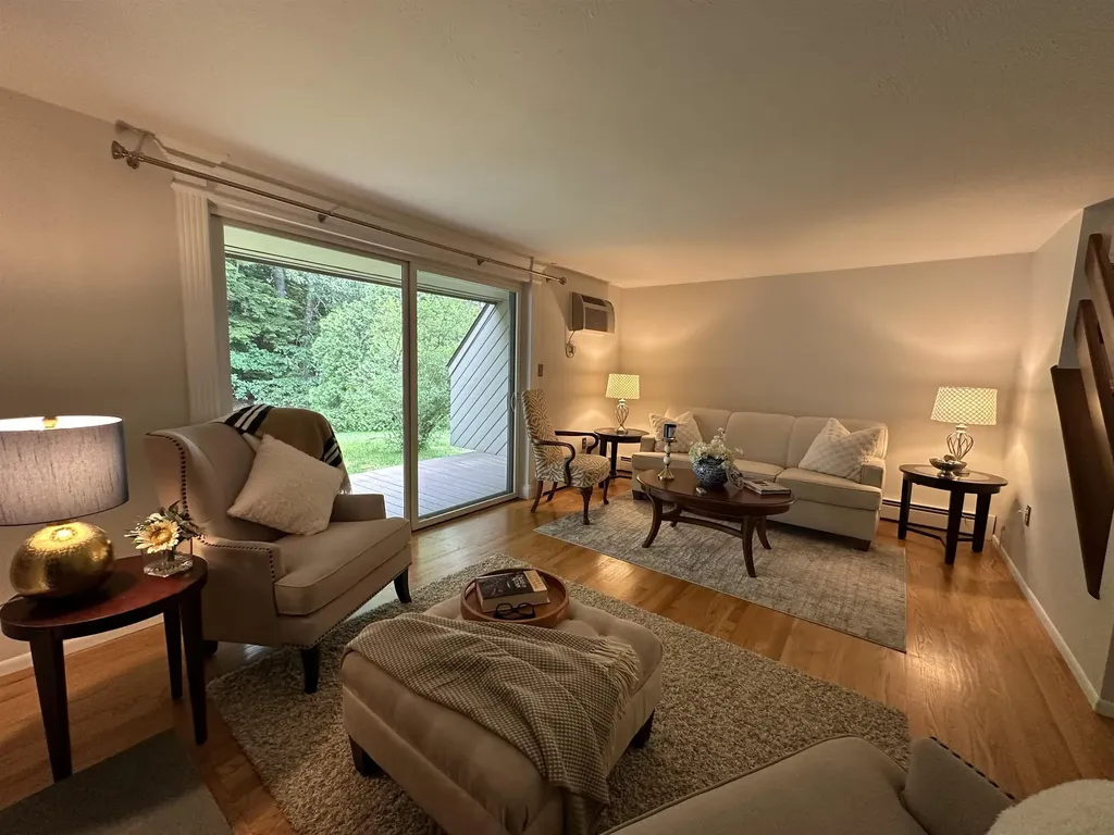 11 Pimlico Court Bedford NH 03110