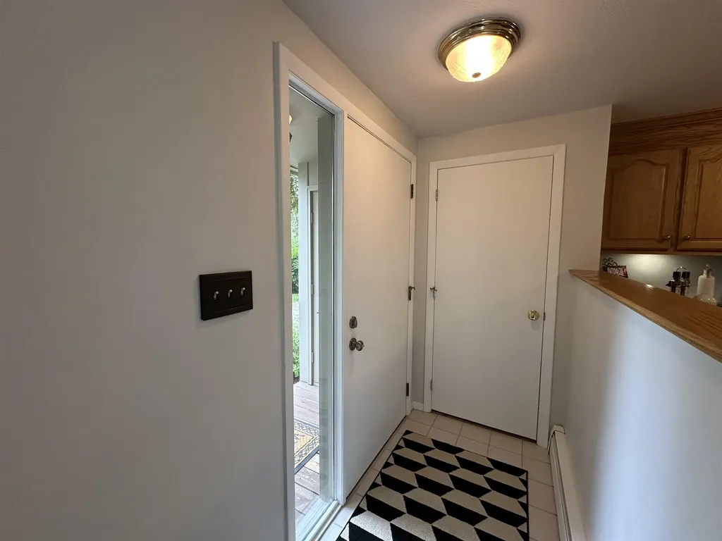 11 Pimlico Court Bedford NH 03110