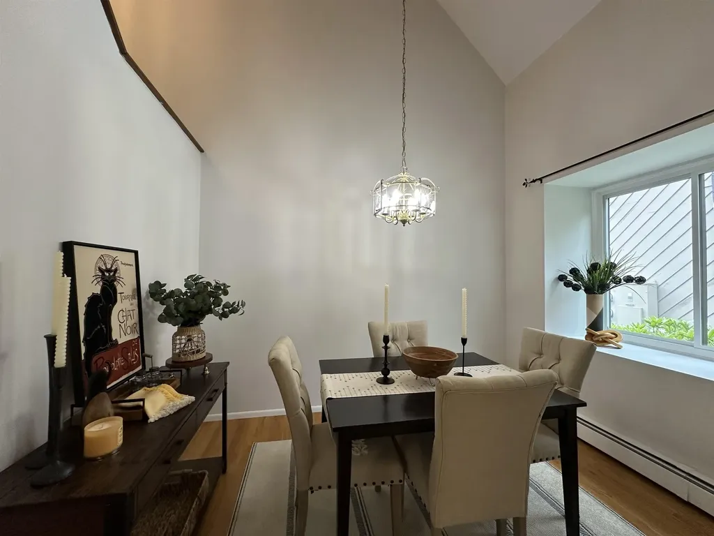 11 Pimlico Court Bedford NH 03110