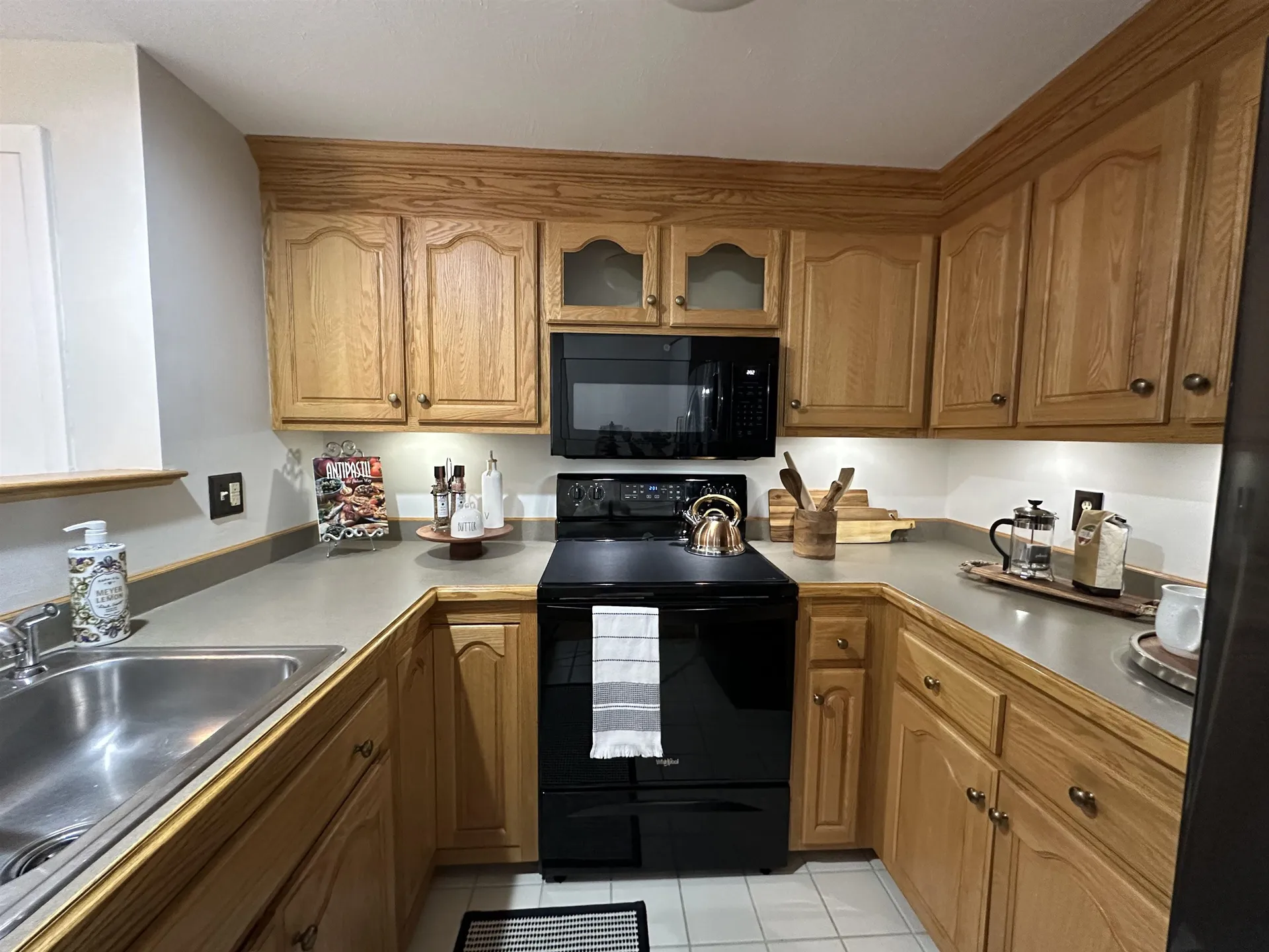 11 Pimlico Court Bedford NH 03110