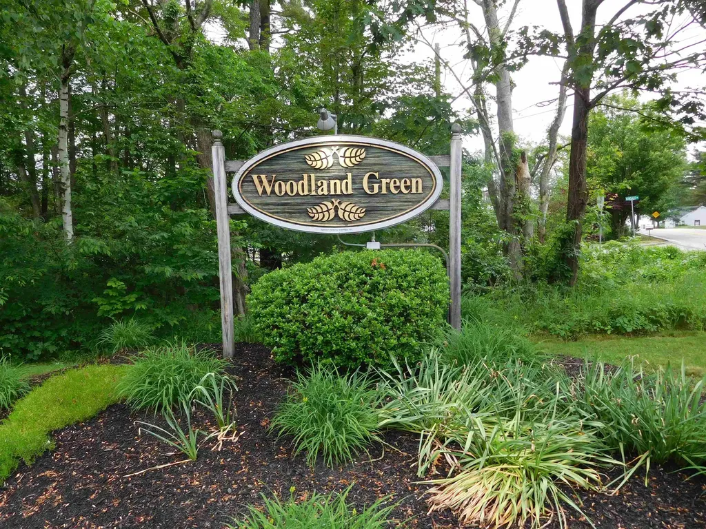 12 Woodland Green Road Rochester NH 03868