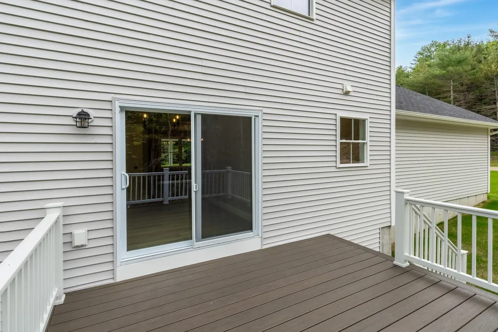 15 Valhalla Farm Road Hillsborough NH 03244