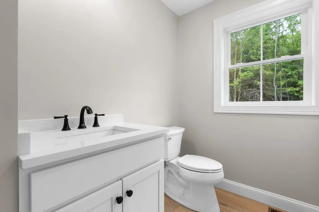 15 Valhalla Farm Road Hillsborough NH 03244