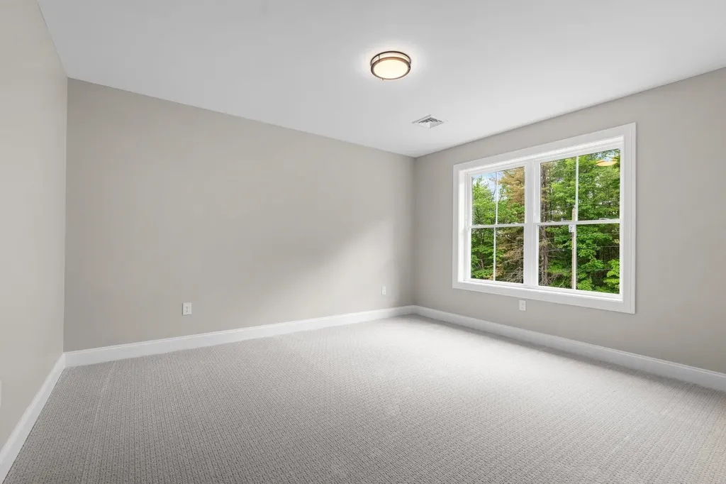 15 Valhalla Farm Road Hillsborough NH 03244