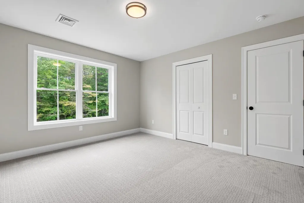 15 Valhalla Farm Road Hillsborough NH 03244