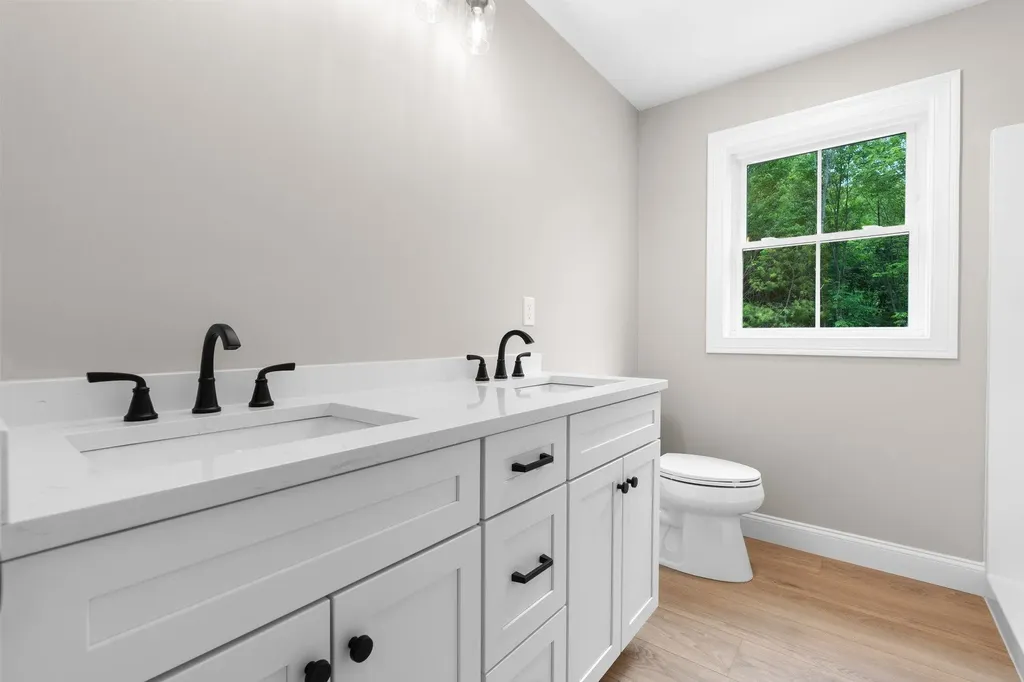 15 Valhalla Farm Road Hillsborough NH 03244