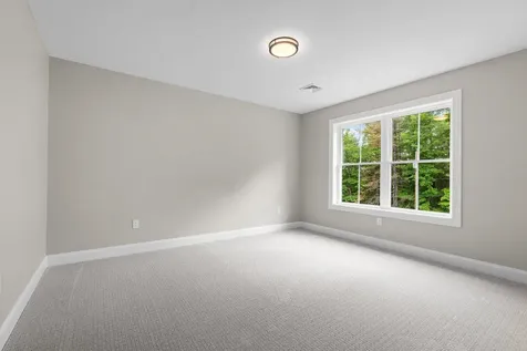 15 Valhalla Farm Road Hillsborough NH 03244