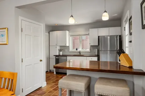 5 Atkinson Street New Castle NH 03854