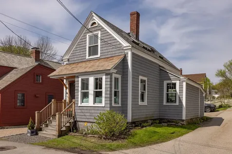 5 Atkinson Street New Castle NH 03854