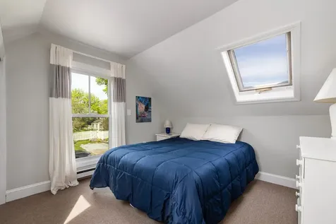 5 Atkinson Street New Castle NH 03854