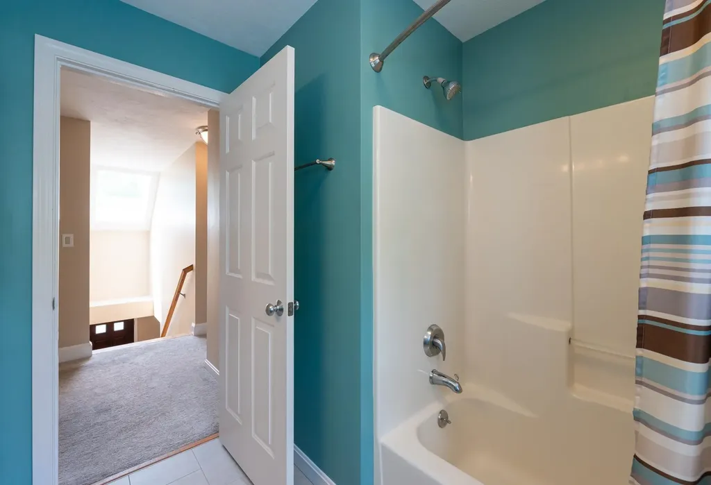 33 Hobart Hill Road Brookline NH 03033