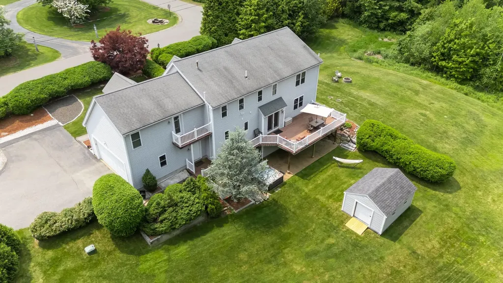 33 Hobart Hill Road Brookline NH 03033