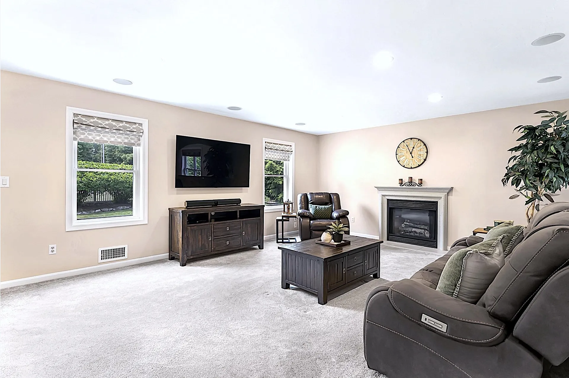 33 Hobart Hill Road Brookline NH 03033
