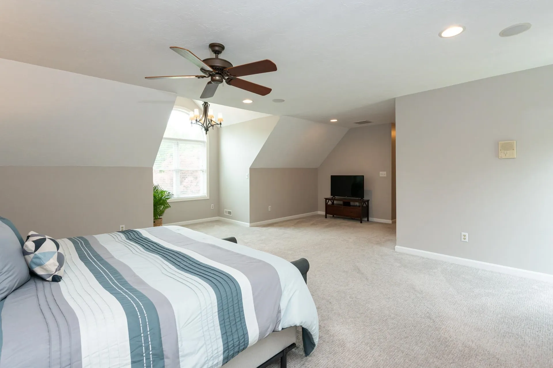 33 Hobart Hill Road Brookline NH 03033