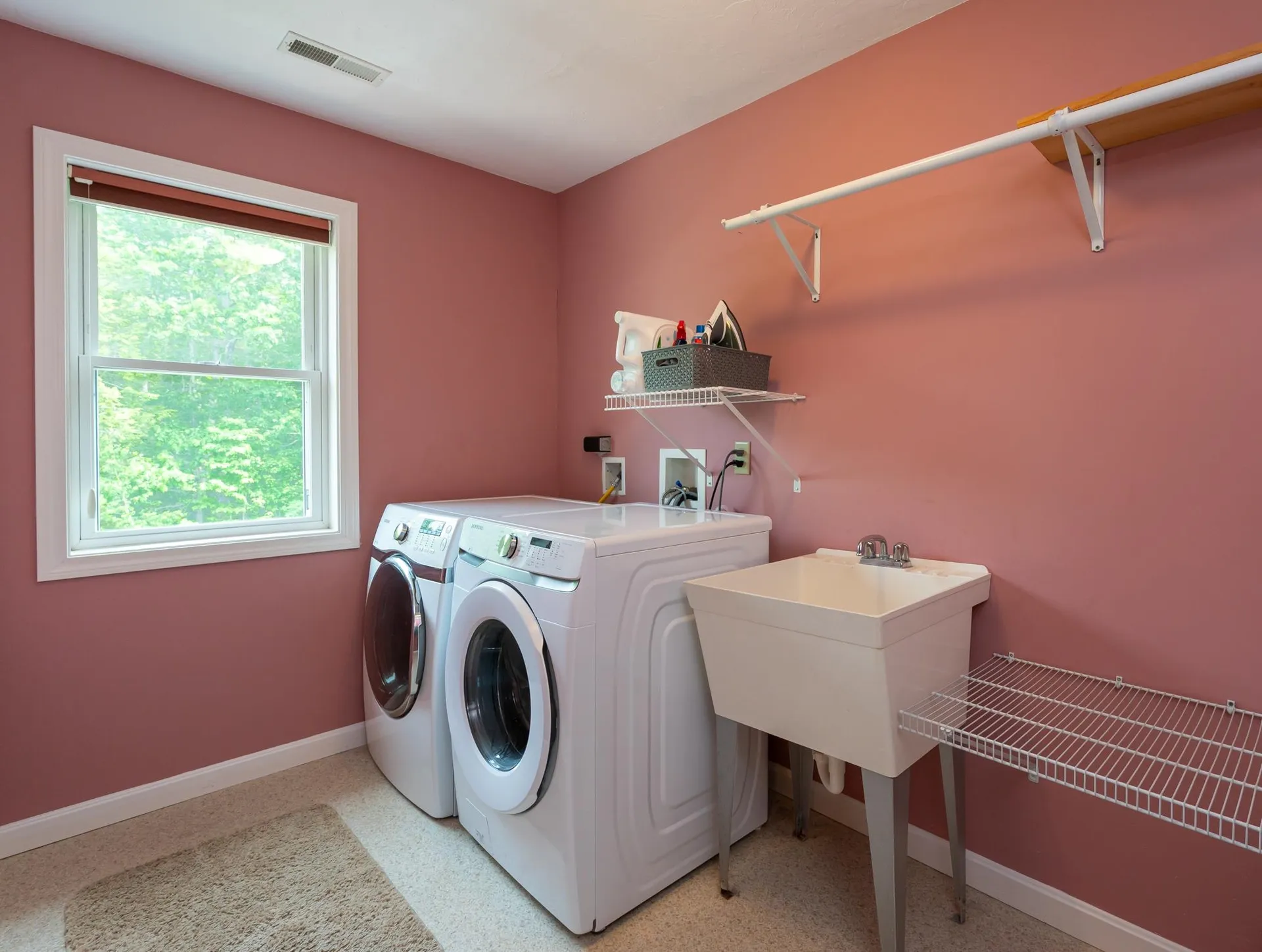 33 Hobart Hill Road Brookline NH 03033