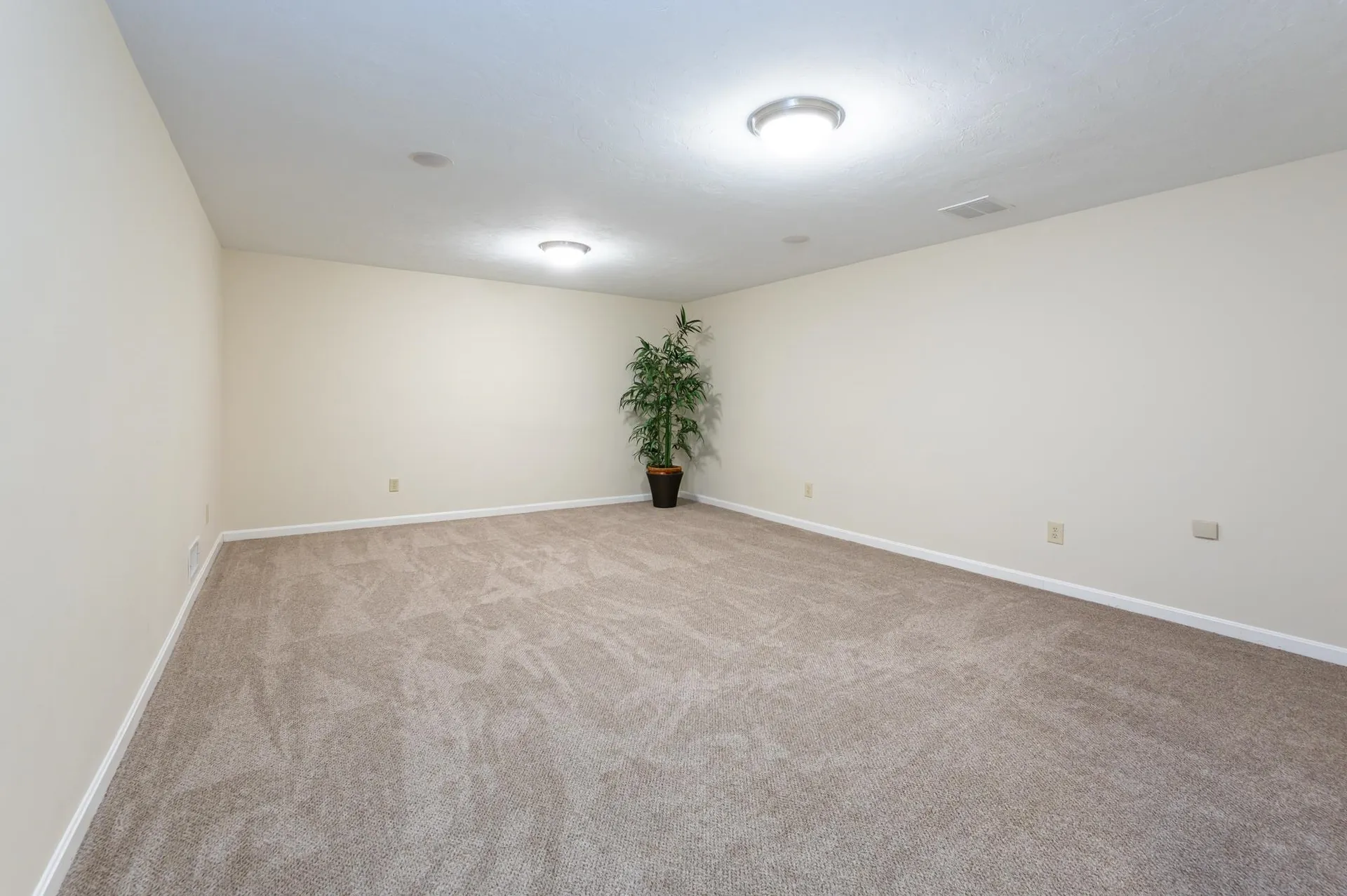 33 Hobart Hill Road Brookline NH 03033