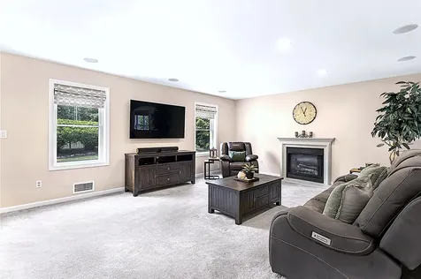33 Hobart Hill Road Brookline NH 03033
