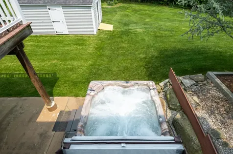 33 Hobart Hill Road Brookline NH 03033