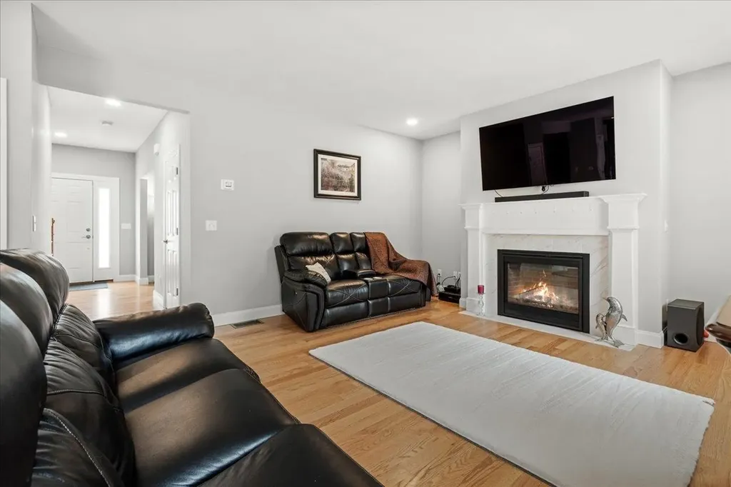 21 Huntington Ridge Road Bedford NH 03110