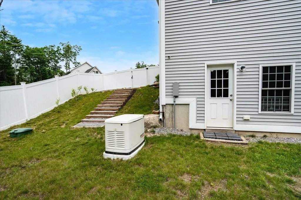 21 Huntington Ridge Road Bedford NH 03110
