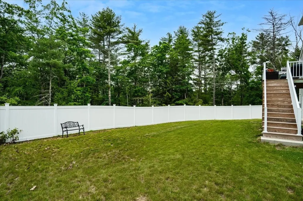 21 Huntington Ridge Road Bedford NH 03110