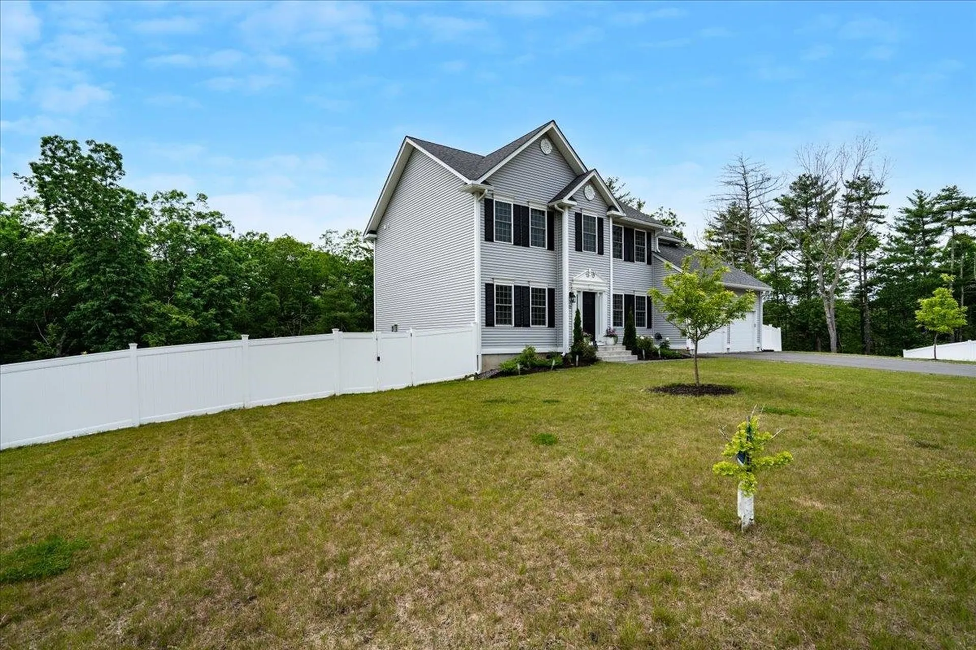 21 Huntington Ridge Road Bedford NH 03110