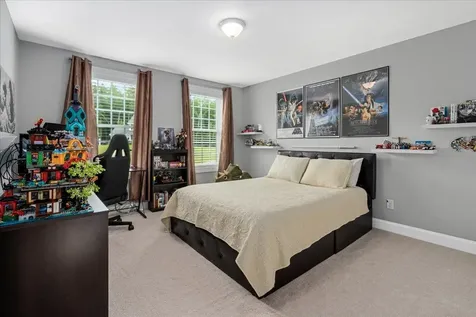 21 Huntington Ridge Road Bedford NH 03110