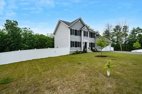 21 Huntington Ridge Road Bedford NH 03110
