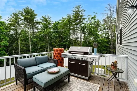 21 Huntington Ridge Road Bedford NH 03110