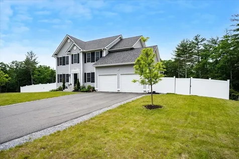 21 Huntington Ridge Road Bedford NH 03110