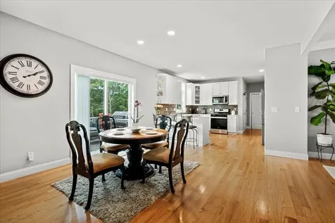 21 Huntington Ridge Road Bedford NH 03110