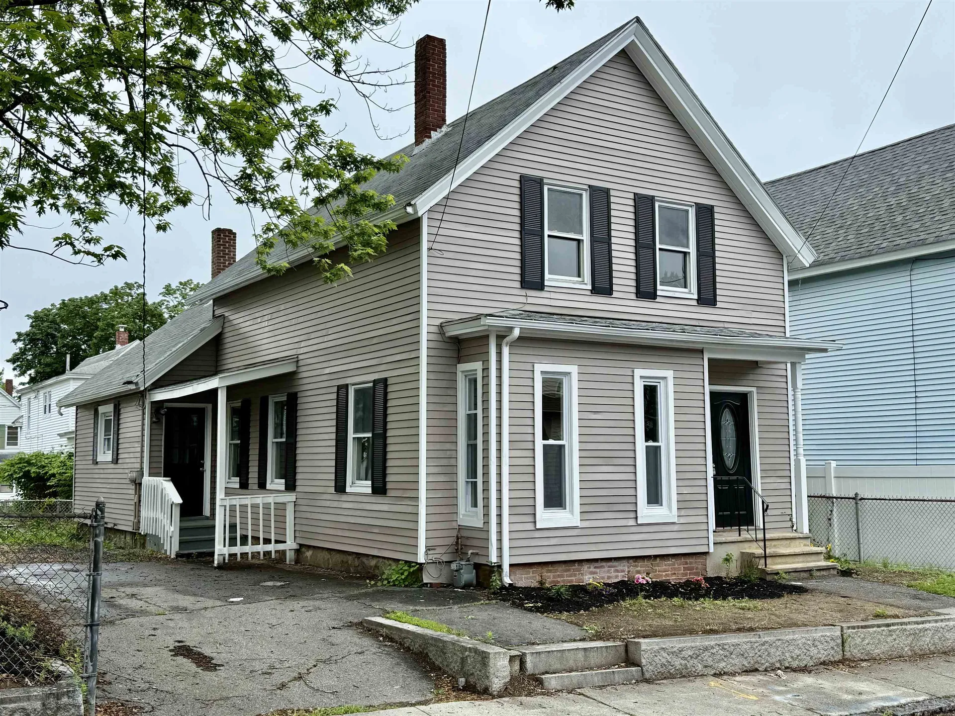 32 Hanover Street Nashua NH 03060