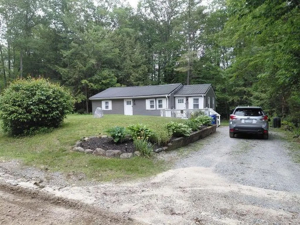 33 Seminole Road Hillsborough NH 03244