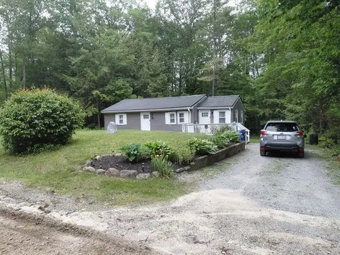 33 Seminole Road Hillsborough NH 03244