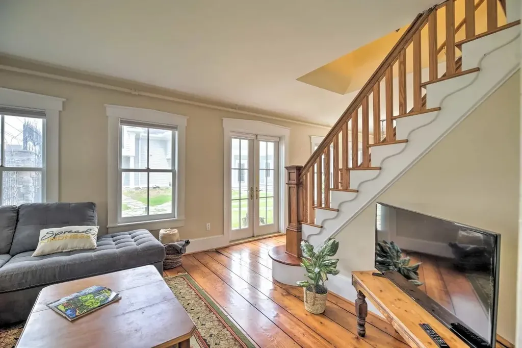 83 Maple Street Morristown VT 05661